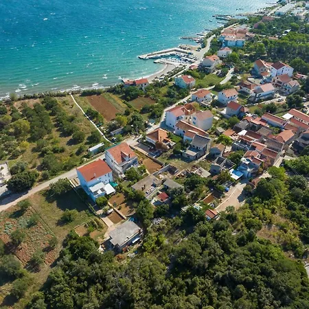 Alicia Guest house Tkon