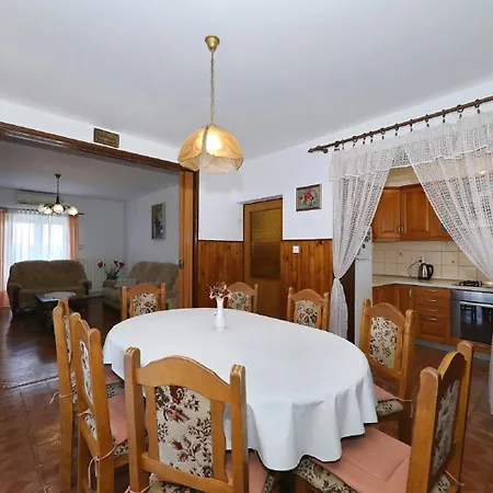 Alicia Guest house 3*
