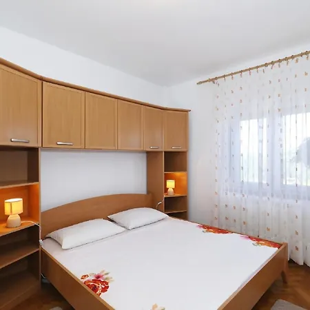 Guest house Alicia 3*