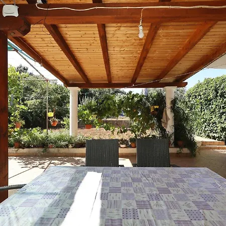 Alicia Guest house 3*