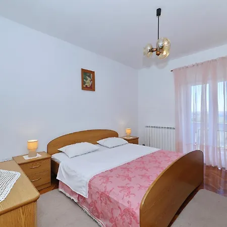 Alicia Guest house Tkon